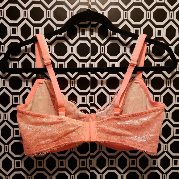 Victoria's Secret | BBV Unlined Lace Demi 36DDD - Picture 4 of 9